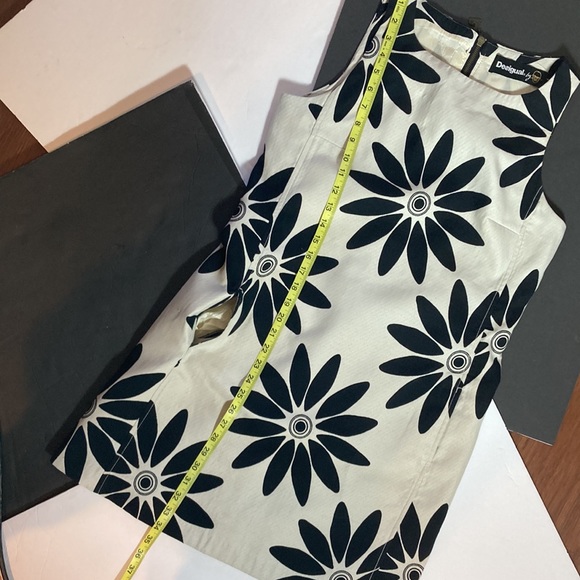 Desigual Floral Dress, Pockets! Black & White, Super Cute - Picture 5 of 8